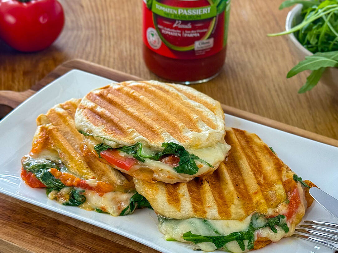 Panini aus Brötchen Teig