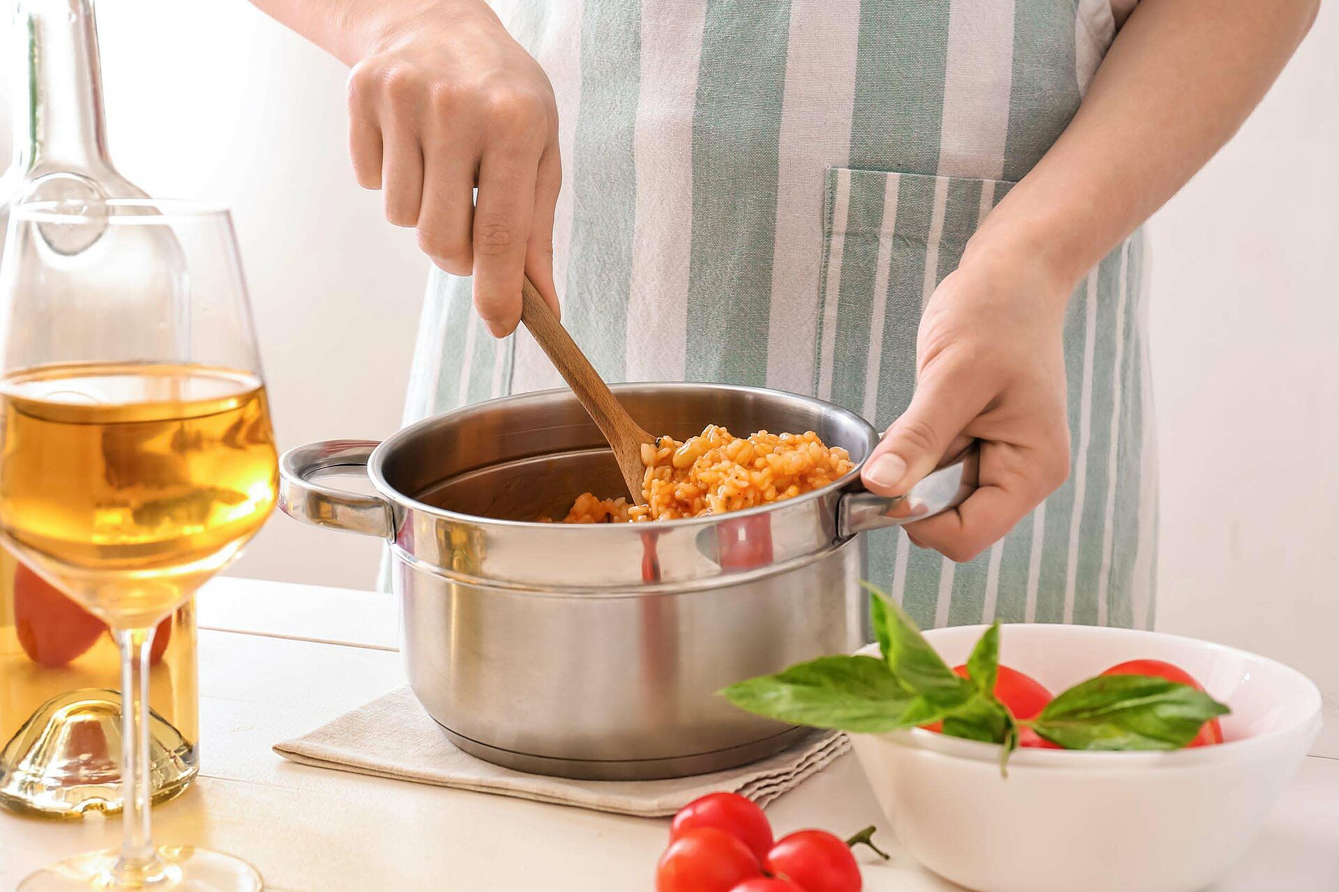 Risotto wird zubereitet