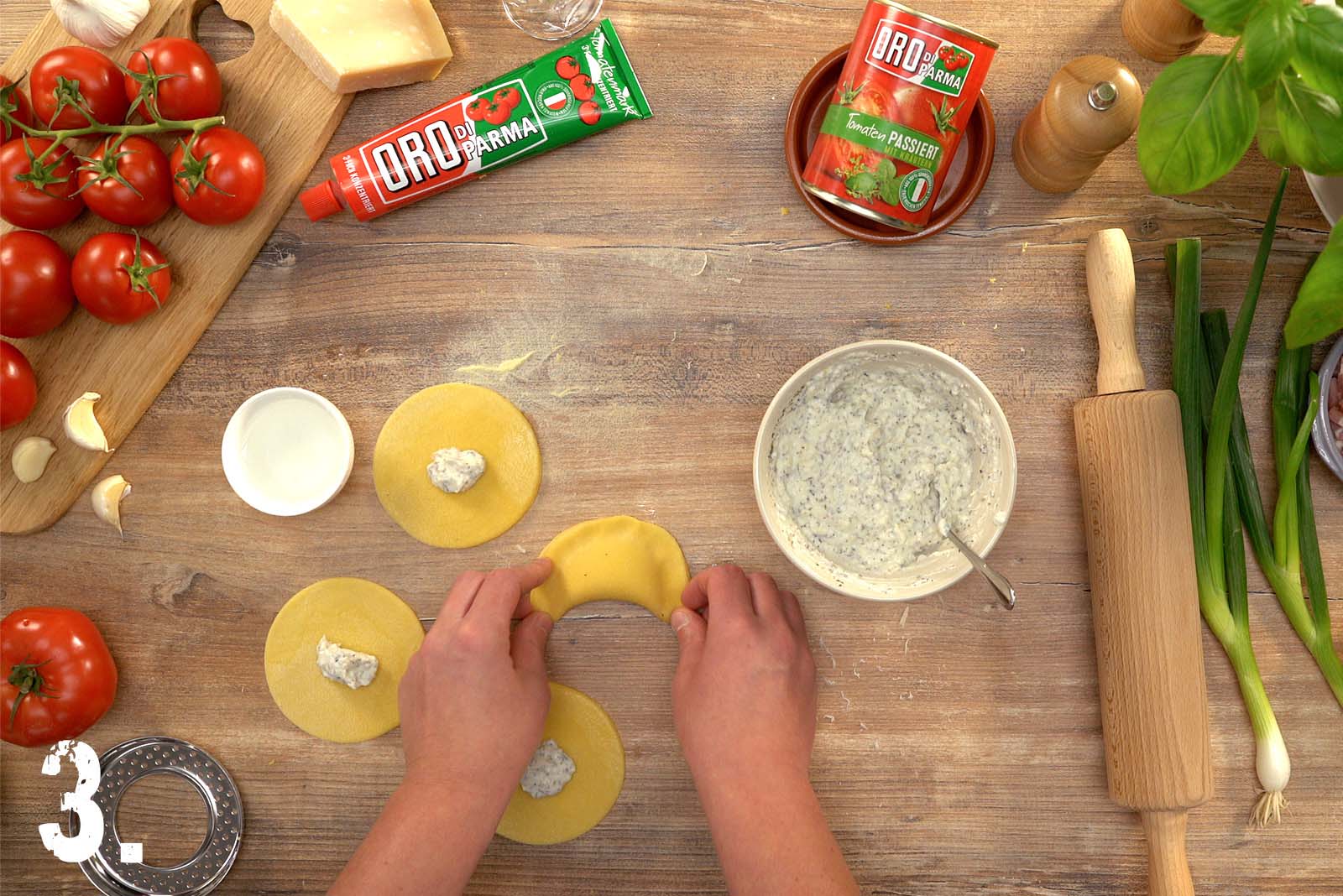 Tortellini werden gefüllt